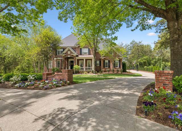 Property at 3045 Flagstone Dr, Franklin, TN 37069, 6 beds, 6 baths