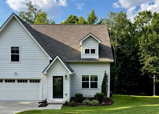 Property at 731 Hogan Rd, Clarksville, TN 37043, 4 beds, 2.5 baths