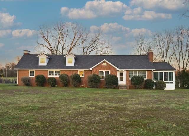 Property at 201 Sulphur Springs Rd, Shelbyville, TN 37160, 3 beds, 2 baths