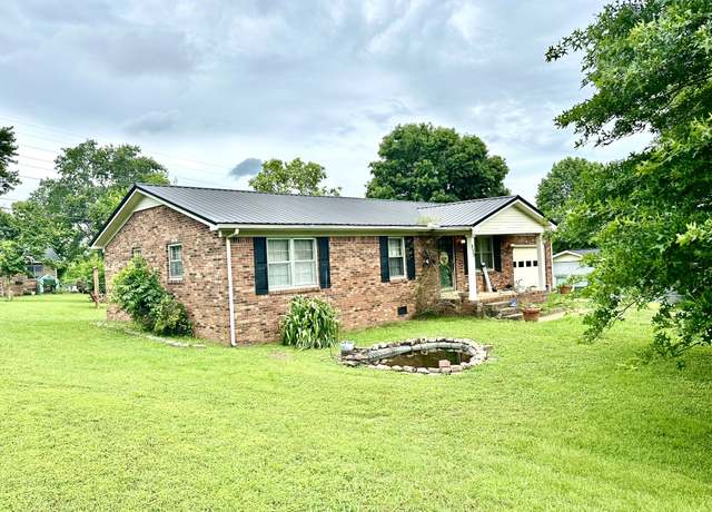 Property at 850 Brenda Dr, Pulaski, TN 38478, 3 beds, 1.5 baths
