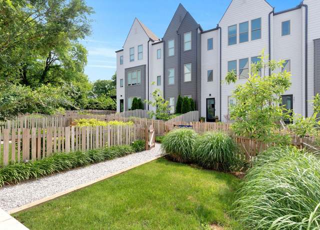 Property at 339 E Village Ln, Nashville, TN 37216, 3 beds, 3.5 baths