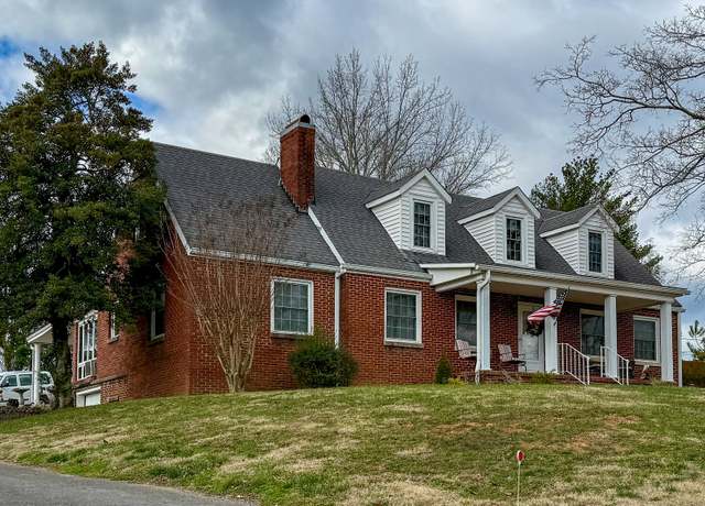 Property at 306 Magnolia Ave, Fayetteville, TN 37334, 3 beds, 2 baths