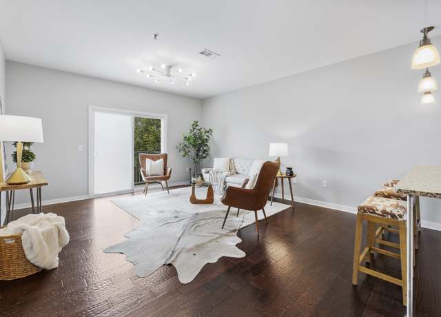 Property at 1122 Litton Ave #217, Nashville, TN 37216, 1 bed, 1 bath