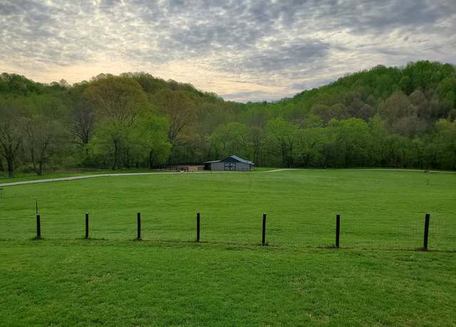 Property at 6063 Snow Creek Rd, Columbia, TN 38401, 3 beds, 2 baths