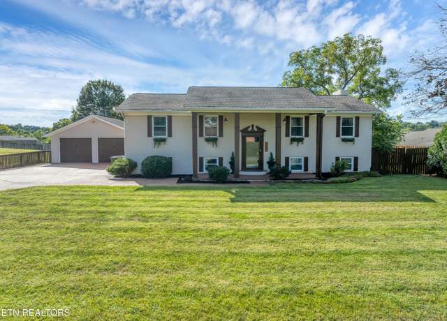 Property at 1509 Montvale Station Rd, Maryville, TN 37803, 5 beds, 3 baths