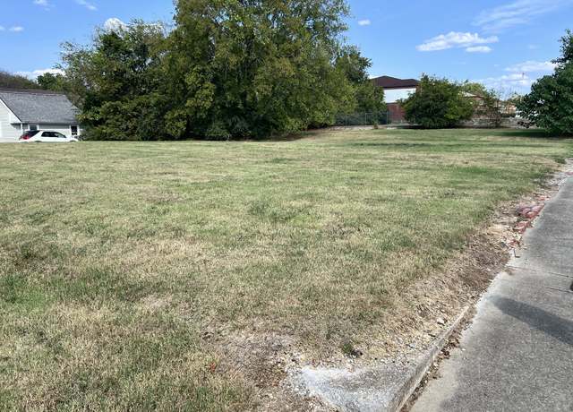 Property at 303 E Market St, Lebanon, TN 37087