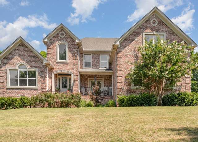 Property at 1007 Island Brook Dr, Hendersonville, TN 37075, 4 beds, 3.5 baths