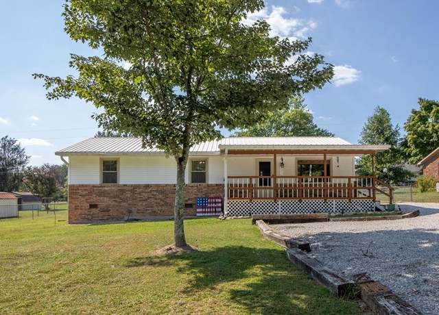 Property at 6736 Hilham Rd, Cookeville, TN 38506, 3 beds, 2 baths