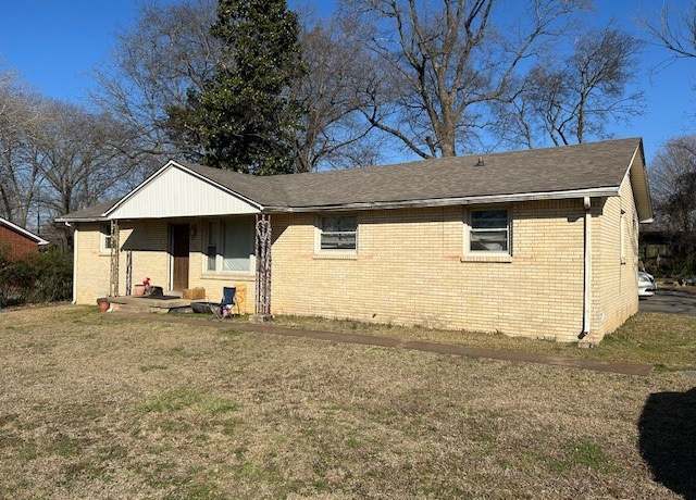 Property at 13 Charlemagne Blvd, Clarksville, TN 37042, 3 beds, 2 baths