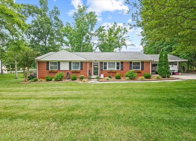Property at 1298 Eastwood Dr, Cookeville, TN 38501, 3 beds, 3 baths