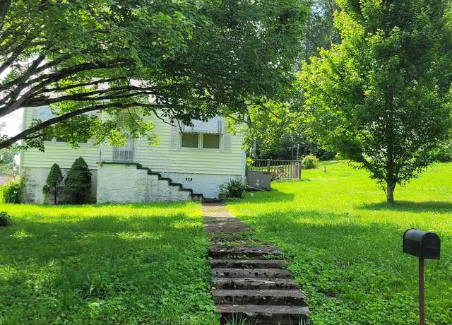 Property at 1003 Julian Rd, Chattanooga, TN 37421, 3 beds, 2 baths