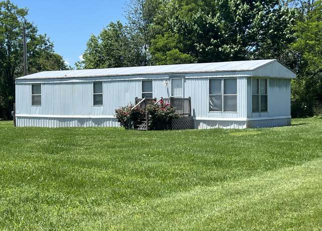 Property at 1675 Akersville Rd, Lafayette, TN 37083, 2 beds, 1 bath