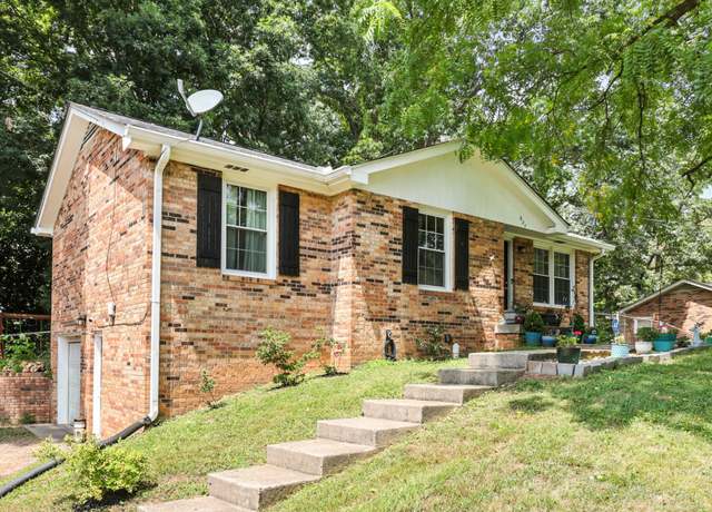 Property at 627 Linda Ln, Clarksville, TN 37042, 3 beds, 2 baths
