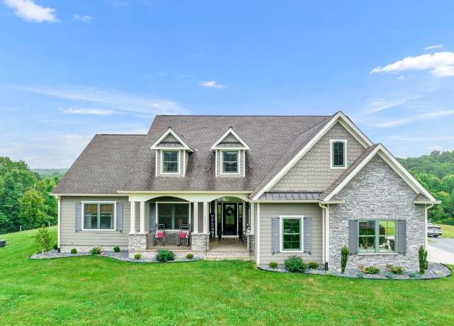 Property at 2173 Smalling Rd, Lafayette, TN 37083, 4 beds, 2 baths