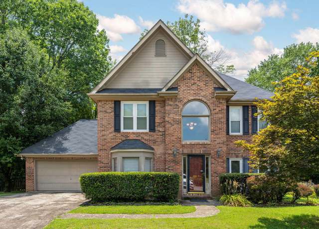 Property at 6700 W Point Dr, Hixson, TN 37343, 4 beds, 2.5 baths