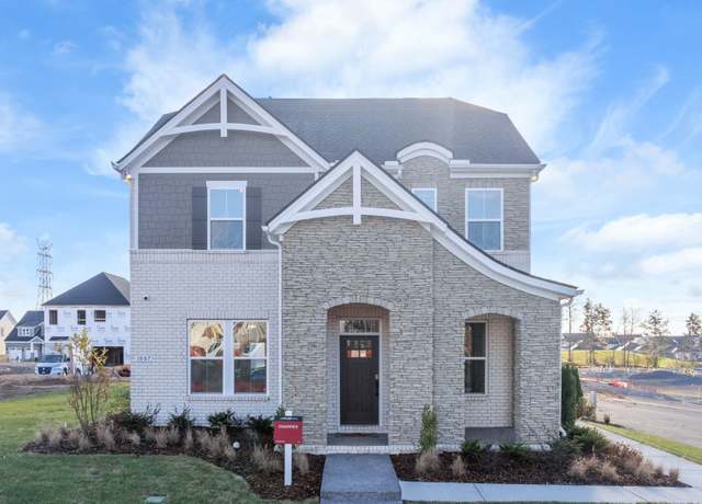 Property at 2200 Codah Dr, Mount Juliet, TN 37122, 3 beds, 2.5 baths