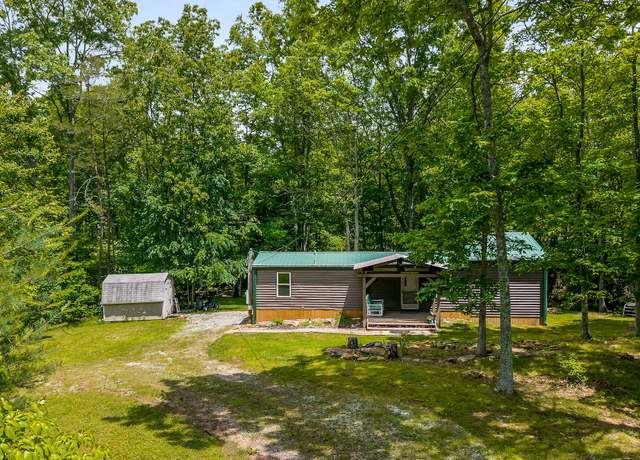 Property at 1048 Sitting Bull Pt, Crossville, TN 38572, 2 beds, 1 bath