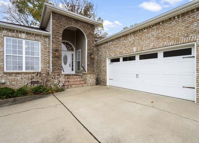 Property at 2240 Killington Dr, Clarksville, TN 37040, 3 beds, 2 baths
