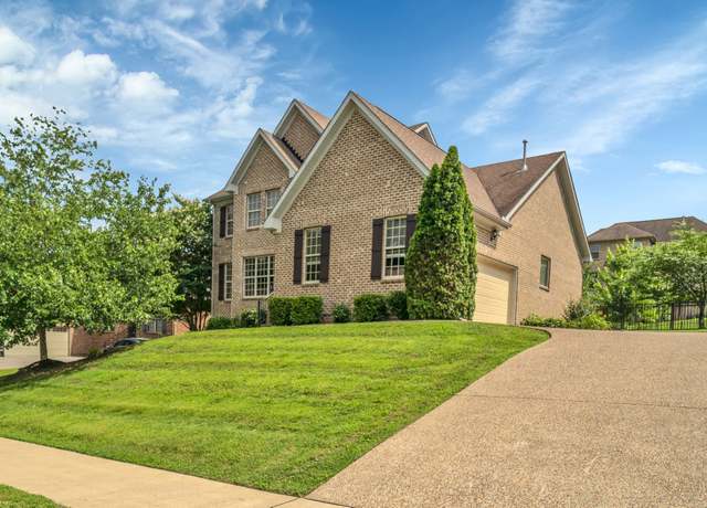 Property at 147 N Shadowhaven Way, Hendersonville, TN 37075, 4 beds, 2.5 baths