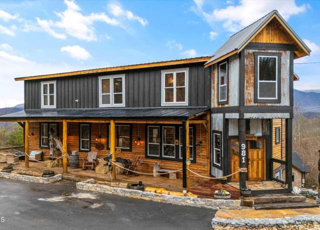 Property at 981 Wiley Oakley Dr, Gatlinburg, TN 37738, 3 beds, 4.5 baths