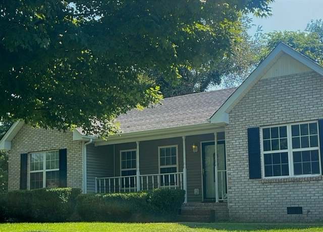 Property at 215 Derek Ct, Portland, TN 37148, 3 beds, 2 baths