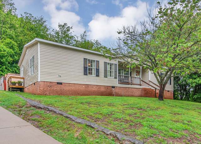 Property at 2048 Sugar Tree Dr, Lewisburg, TN 37091, 3 beds, 2 baths