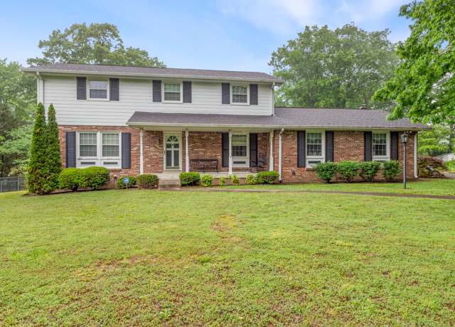 Property at 103 Forrest Hills Dr, Dickson, TN 37055, 4 beds, 3.5 baths