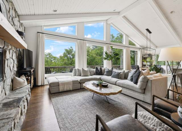 Property at 1529 Plymouth Dr, Brentwood, TN 37027, 4 beds, 3 baths
