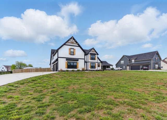Property at 4400 E Richmond Shop Rd, Lebanon, TN 37090, 4 beds, 4.5 baths