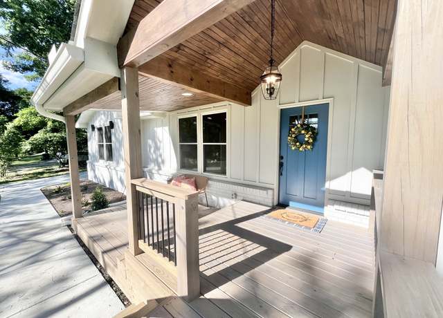 Property at 124 Forest Retreat Rd, Hendersonville, TN 37075, 4 beds, 3 baths
