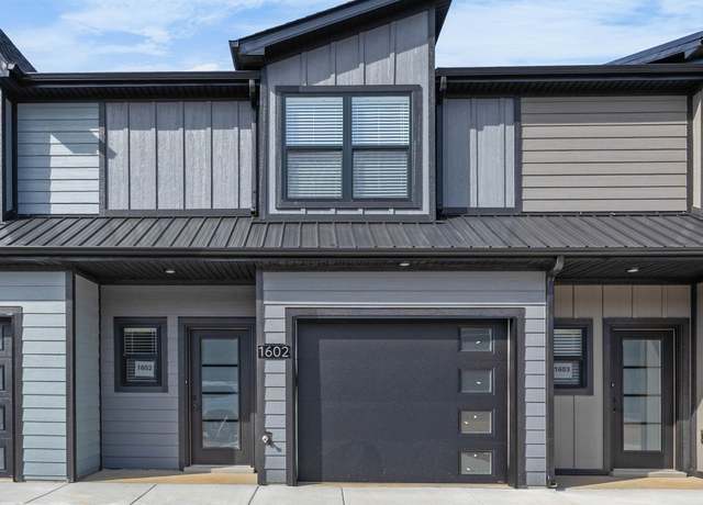Property at 1602 Jonathan Wade Cir, Clarksville, TN 37043, 2 beds, 2.5 baths