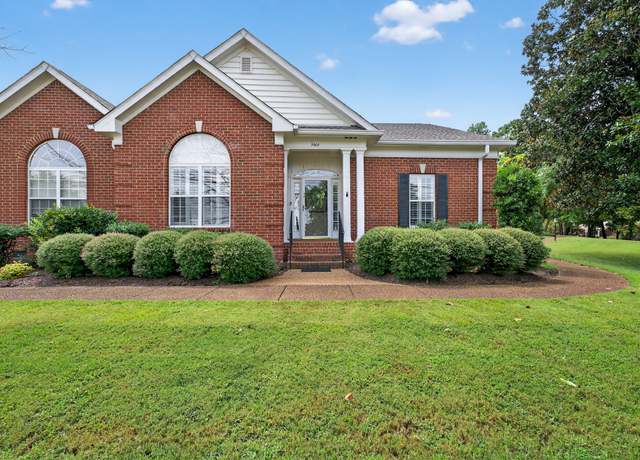 Property at 5606 Oakes Dr, Brentwood, TN 37027, 3 beds, 2 baths