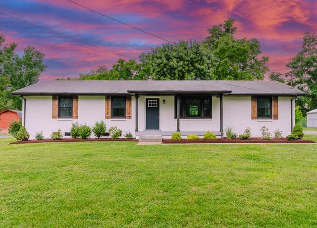 Property at 108 Shadydale Dr, Hendersonville, TN 37075, 3 beds, 2 baths