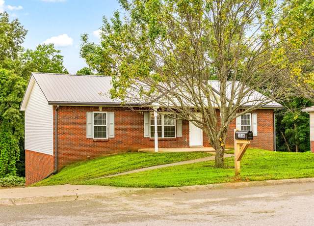 Property at 3366 N Henderson Way, Clarksville, TN 37042, 3 beds, 2 baths