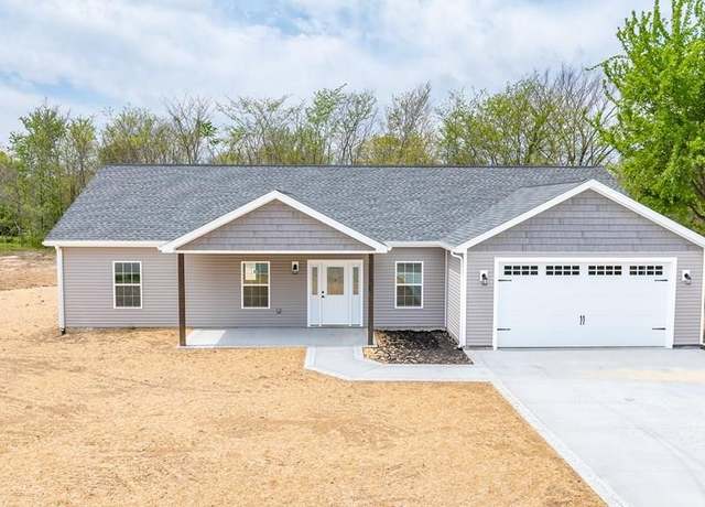 Property at 7195 Old Madisonville Rd, Hopkinsville, KY 42240, 3 beds, 2 baths