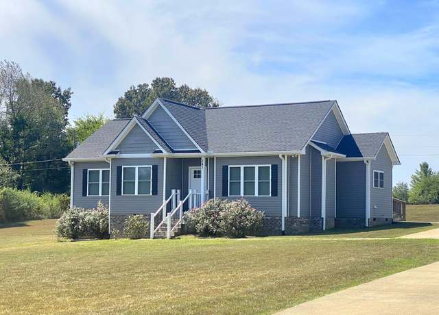 Property at 241 Fairview Rd, Dickson, TN 37055, 3 beds, 2 baths