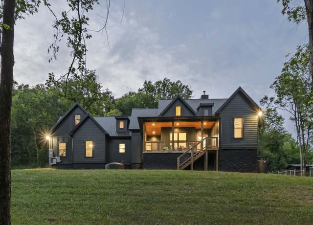 Property at 2320 Stephens Rd, Columbia, TN 38401, 4 beds, 2.5 baths