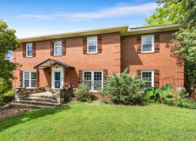 Property at 6120 Stillmeadow Dr, Nashville, TN 37211, 4 beds, 3 baths
