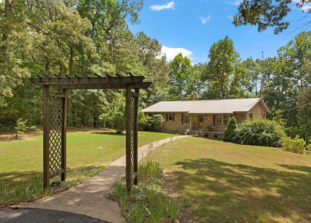 Property at 965 Spring Hill Rd, Paris, TN 38242, 3 beds, 1.5 baths