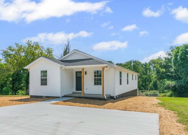Property at 228 Hillcrest Dr N, Carthage, TN 37030, 3 beds, 2 baths