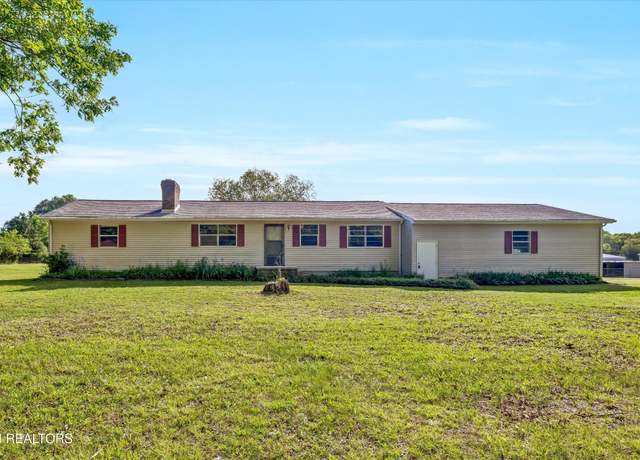 Property at 1316 Old Chisholm Trl, Dandridge, TN 37725, 3 beds, 2 baths