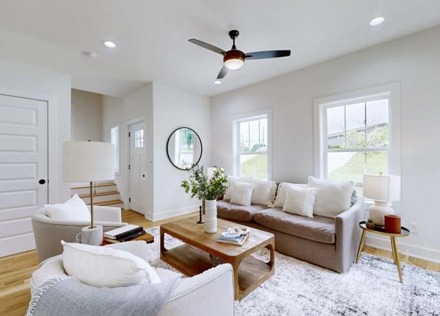 Property at 1805 Golf Club Rd, Old Hickory, TN 37138, 3 beds, 2.5 baths