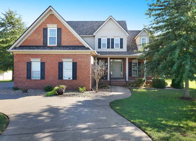 Property at 730 Osborne Ln, Murfreesboro, TN 37130, 4 beds, 2.5 baths