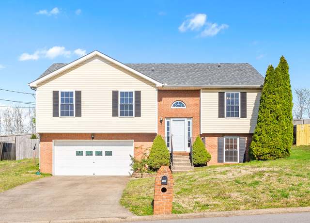 Property at 1488 Buchanon Dr, Clarksville, TN 37042, 4 beds, 3 baths