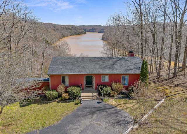 Property at 292 Red Bud Dr, Smithville, TN 37166, 3 beds, 2 baths