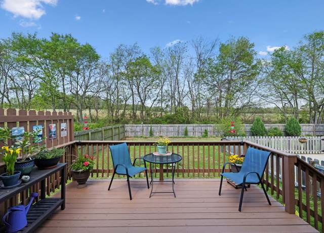 Property at 1274 Everwood Dr, Ashland City, TN 37015, 3 beds, 2.5 baths
