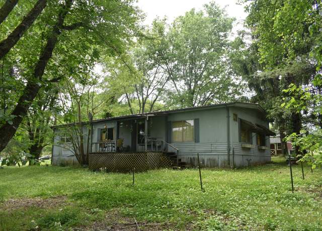 Property at 8170 Trousdale Ferry Pike, Lebanon, TN 37090, 3 beds, 2 baths