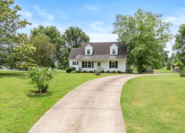 Property at 3612 Hartsville Pike, Castalian Springs, TN 37031, 4 beds, 2 baths