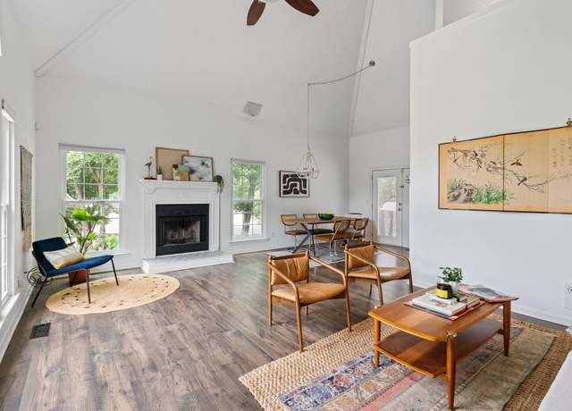 Property at 305 Poplar Hill Ct, Nashville, TN 37214, 3 beds, 2 baths