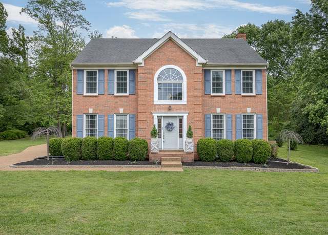 Property at 1500 Aberdeen Dr, Brentwood, TN 37027, 4 beds, 2.5 baths